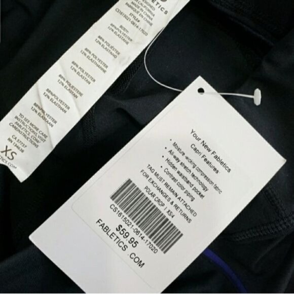 NWT Fabletics Polar Crop Capri‎ Workout Athletic Leggings Black Women's Size XS - Picture 5 of 6